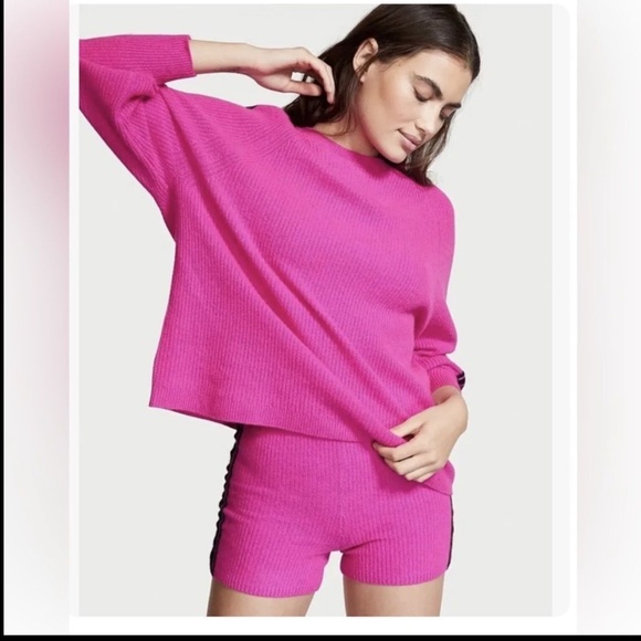 NWT Luxe! Victoria Secret 💯 *Cashmere* 2pc Lounge Gift Set VS - Picture 3 of 3